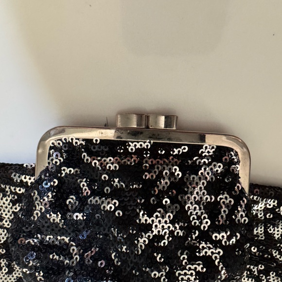 Victoria’s Secret Bling Bag with matching coin purse NEVER USED - Picture 10 of 13